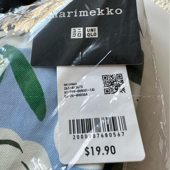 NEW Marimekko + Uniqlo Blue Floral crescent Round Mini Shoulder Bag. - Picture 3 of 6